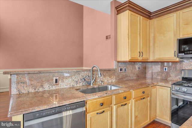 132 BETSY ROSS WAY, Woodbury, NJ 08096