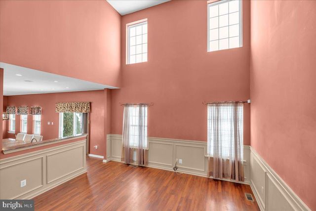 132 BETSY ROSS WAY, Woodbury, NJ 08096