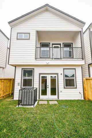 4913 Nichols Street, Houston, TX 77020