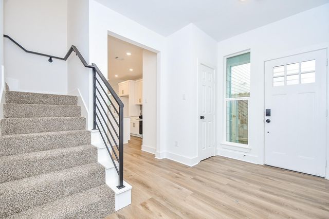 4913 Nichols Street, Houston, TX 77020