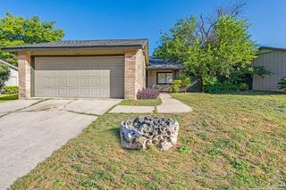 5567 Kissing Oak St, San Antonio, TX 78247
