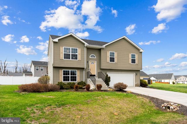 126 INVASION CT, Bunker Hill, WV 25413