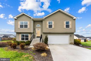 126 INVASION CT, Bunker Hill, WV 25413