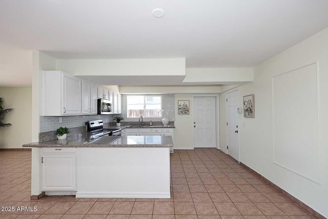 4031 N 81ST Avenue, Phoenix, AZ 85033