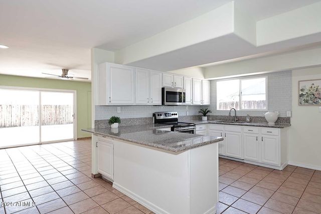 4031 N 81ST Avenue, Phoenix, AZ 85033