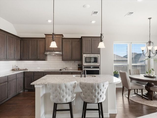 6505 Molly Anita Drive, Burleson, TX 76058