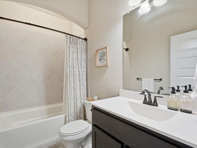 6505 Molly Anita Drive, Burleson, TX 76058