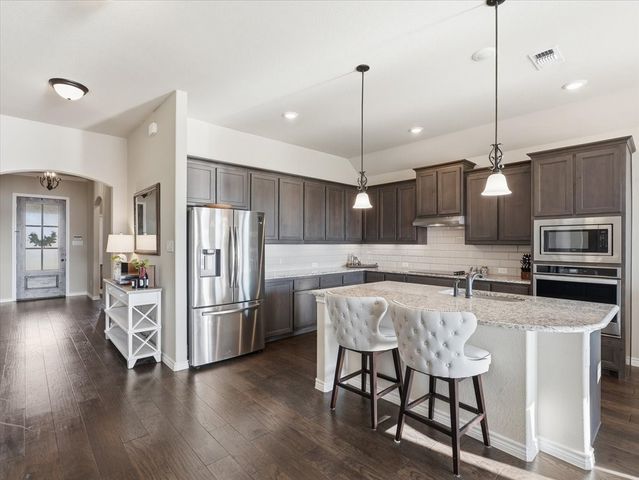 6505 Molly Anita Drive, Burleson, TX 76058