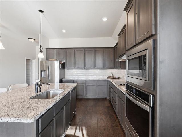 6505 Molly Anita Drive, Burleson, TX 76058