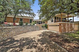 409 Hurst Creek RD, Lakeway, TX 78734