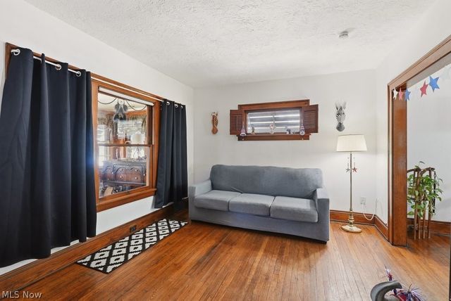 8101 Vineyard Avenue, Cleveland, OH 44105