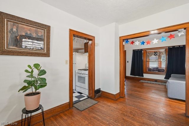 8101 Vineyard Avenue, Cleveland, OH 44105