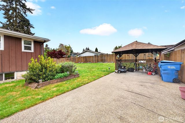 610 4th Street NE, Puyallup, WA 98372