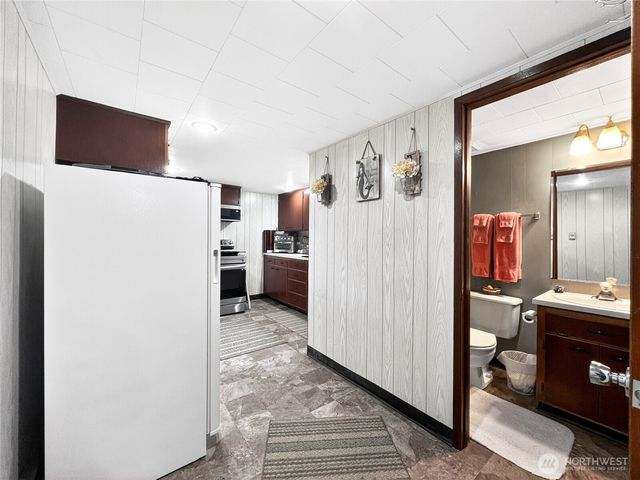 610 4th Street NE, Puyallup, WA 98372
