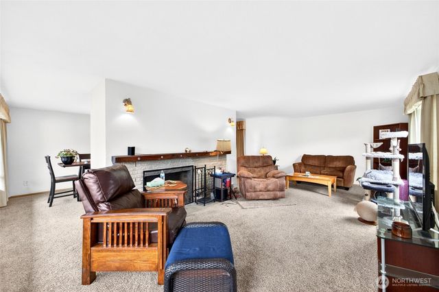 610 4th Street NE, Puyallup, WA 98372