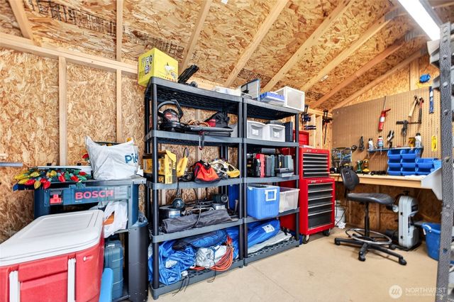 610 4th Street NE, Puyallup, WA 98372