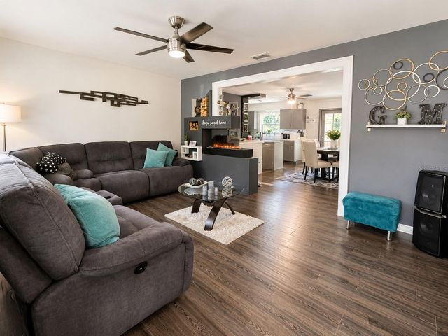 1050 BLACKWOOD STREET, Altamonte Springs, FL 32701