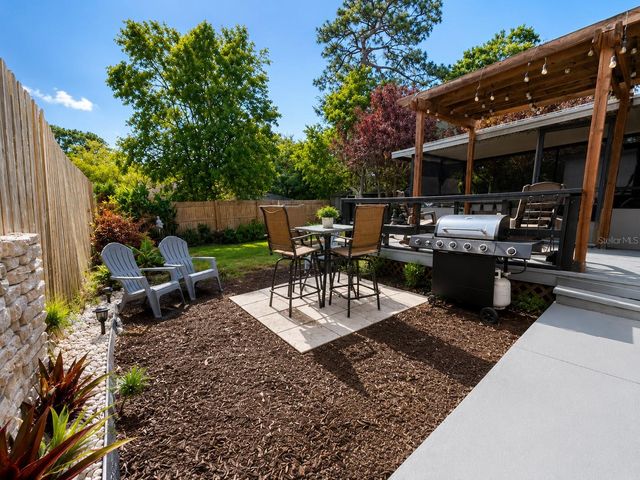 1050 BLACKWOOD STREET, Altamonte Springs, FL 32701