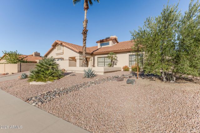 6122 E SADDLEBACK Street, Mesa, AZ 85215