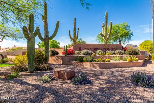 6122 E SADDLEBACK Street, Mesa, AZ 85215