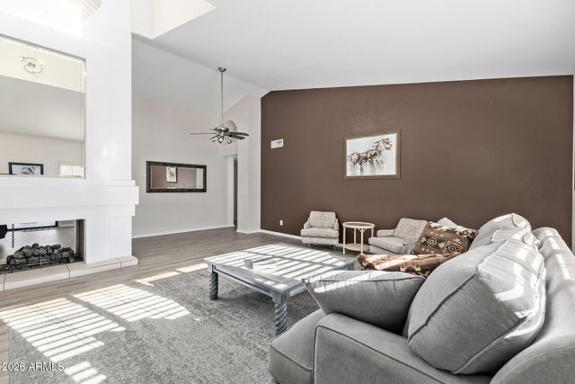 6122 E SADDLEBACK Street, Mesa, AZ 85215