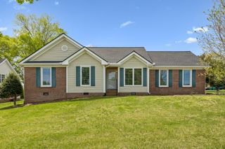 1801 Tanner Ct, Spring Hill, TN 37174