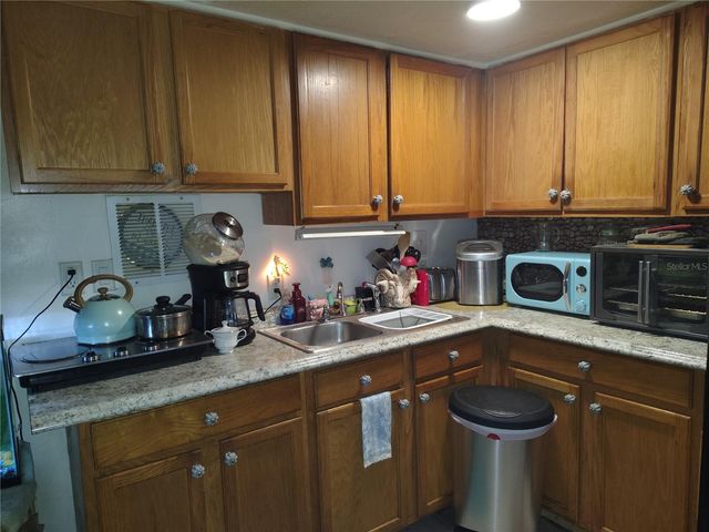 37748 MARKLAND AVENUE, Zephyrhills, FL 33542