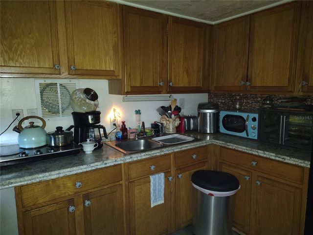 37748 MARKLAND AVENUE, Zephyrhills, FL 33542