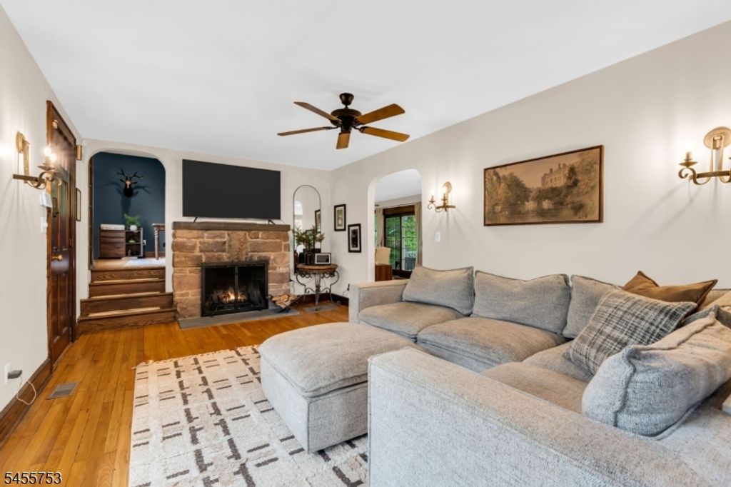 10 Passaic Ave, Roseland Boro, NJ 07068 — photo 5