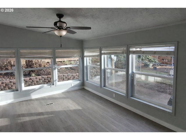 8300 Ne QUATAMA St 159, Beaverton, OR 97006