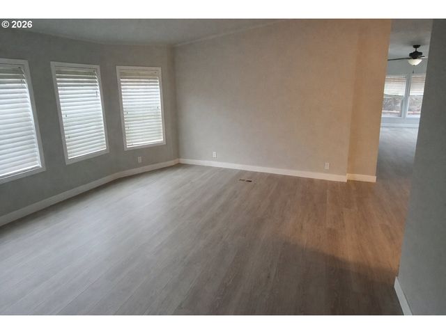 8300 Ne QUATAMA St 159, Beaverton, OR 97006