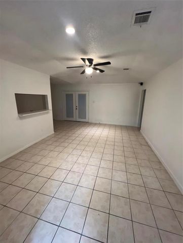 12707 Mosscrest Drive, Houston, TX 77048