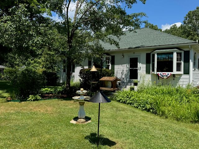 79 Adams St, Medfield, MA 02052