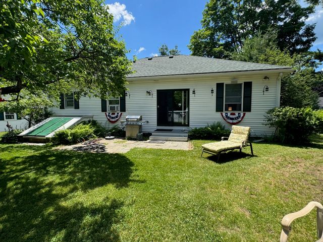 79 Adams St, Medfield, MA 02052