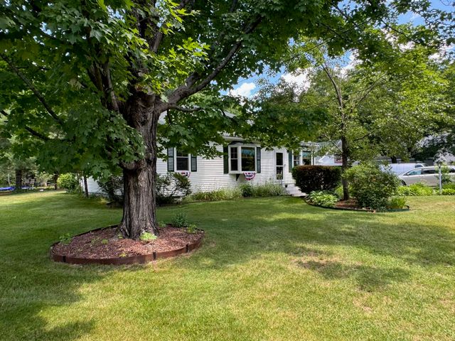 79 Adams St, Medfield, MA 02052