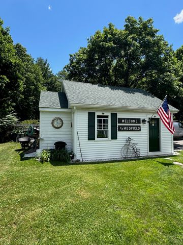 79 Adams St, Medfield, MA 02052