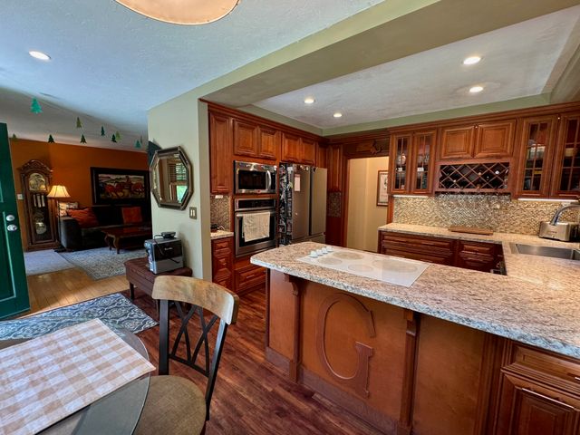 79 Adams St, Medfield, MA 02052