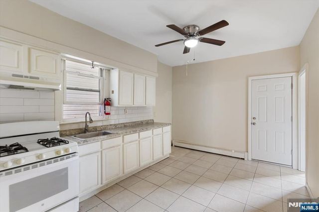 422 Jelliff Avenue, Newark, NJ 07112