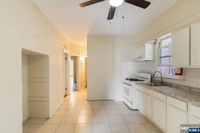 422 Jelliff Avenue, Newark, NJ 07112