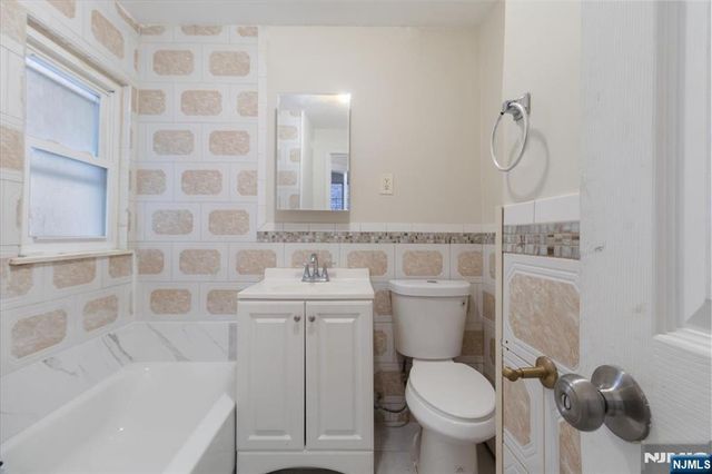422 Jelliff Avenue, Newark, NJ 07112