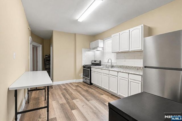 422 Jelliff Avenue, Newark, NJ 07112