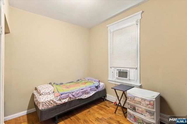 422 Jelliff Avenue, Newark, NJ 07112