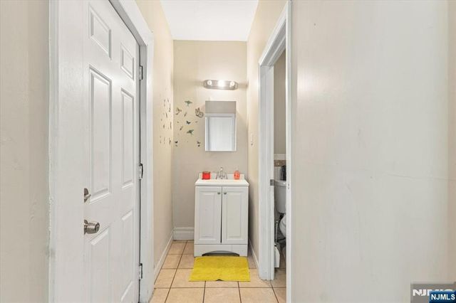 422 Jelliff Avenue, Newark, NJ 07112