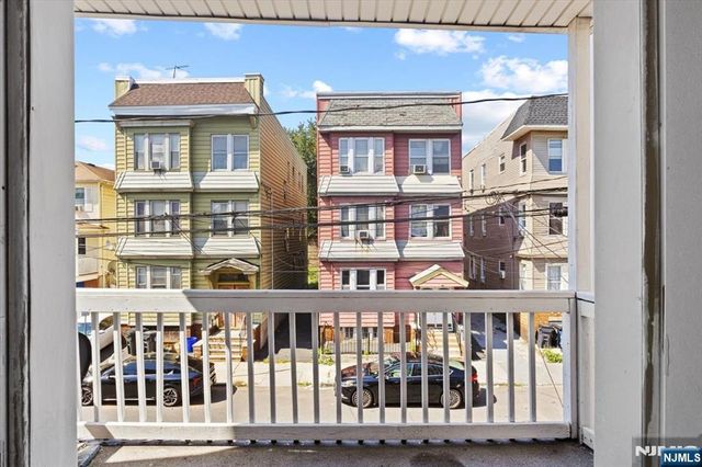 422 Jelliff Avenue, Newark, NJ 07112