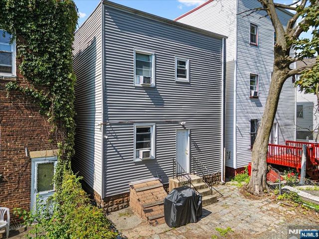 422 Jelliff Avenue, Newark, NJ 07112