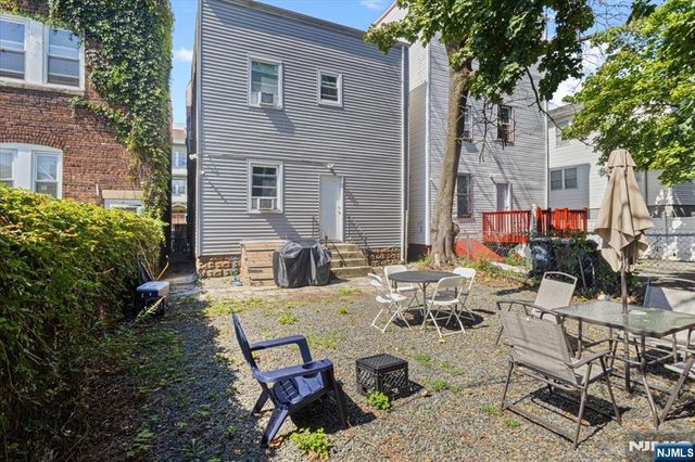 422 Jelliff Avenue, Newark, NJ 07112