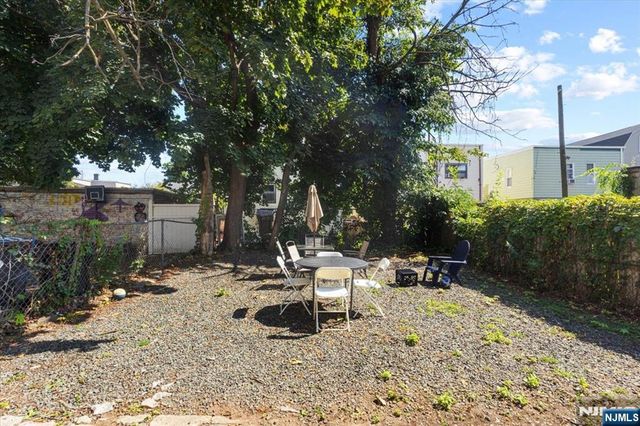 422 Jelliff Avenue, Newark, NJ 07112