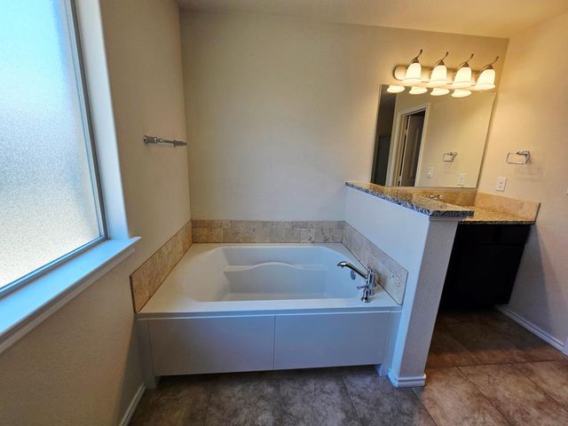 1903 NE Six Flags, Midland, TX 79705