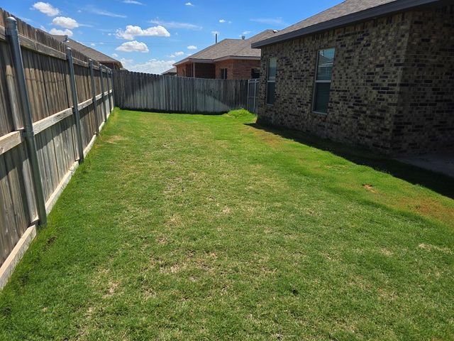 1903 NE Six Flags, Midland, TX 79705