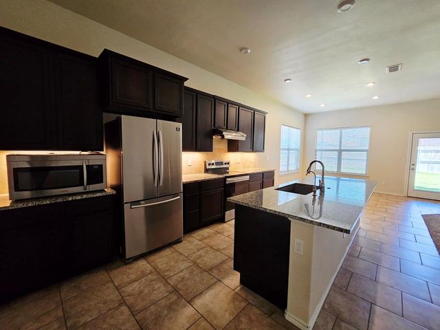 1903 NE Six Flags, Midland, TX 79705